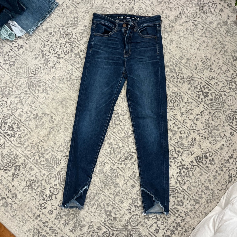 American eagle skinny jean with bottom detail size 2